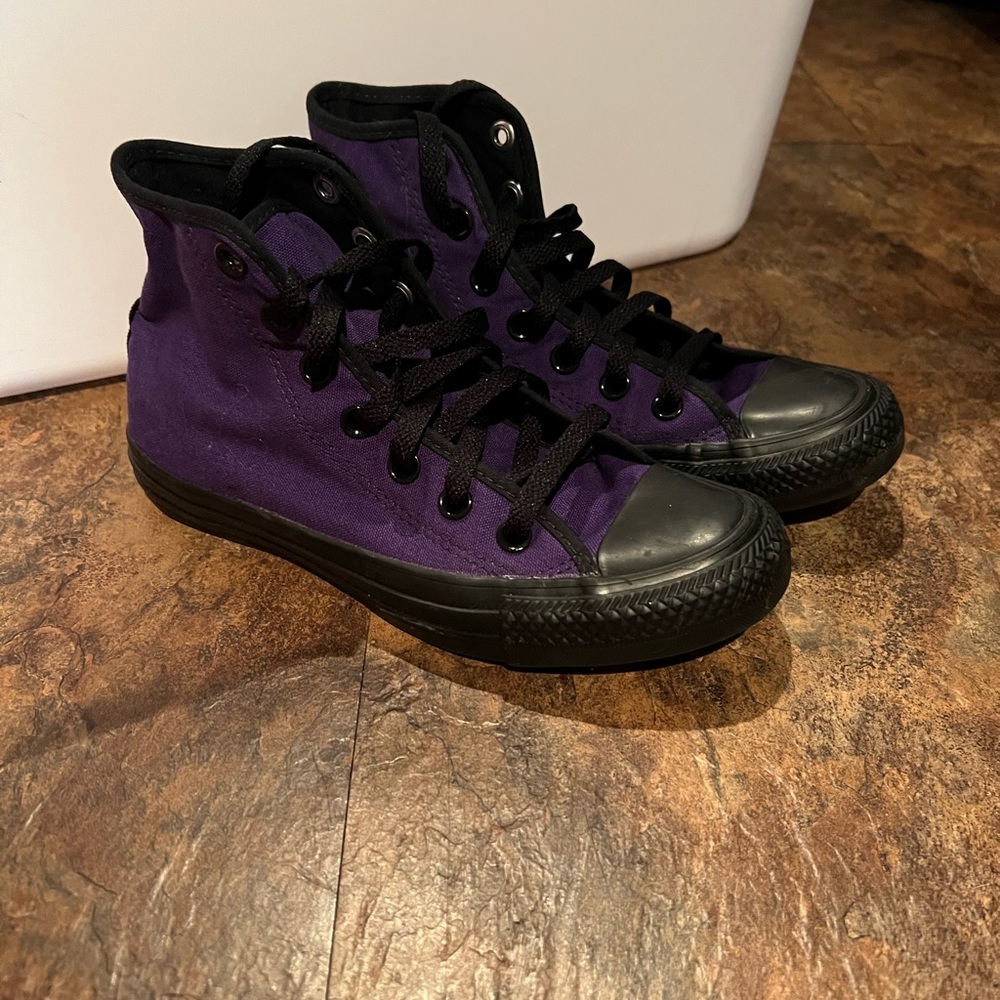 CONVERSE Purple High-Top Sneakers with Black Accents